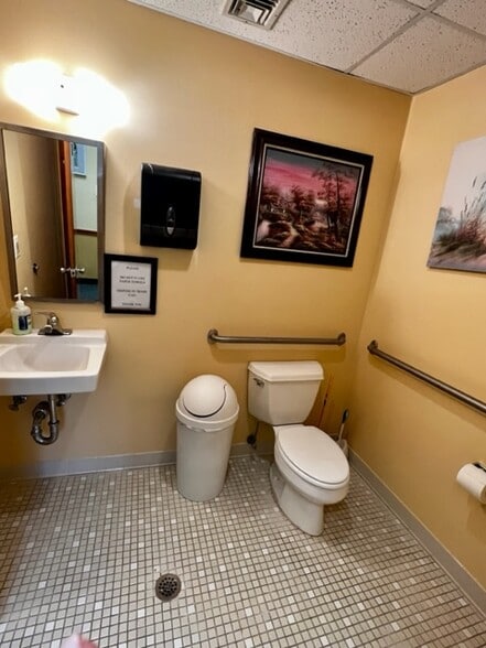 More Photos Of 2130 Highway 35, Sea Girt Medical For Sale