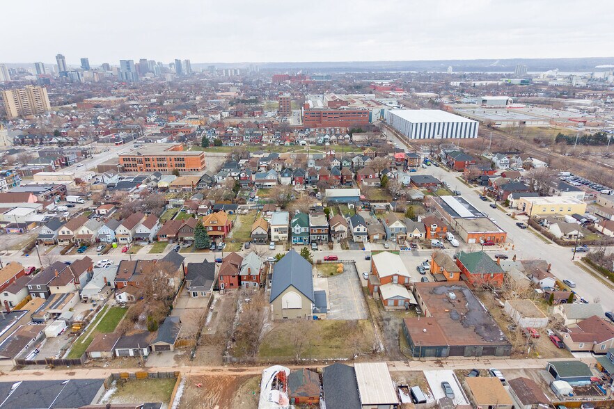 More Photos Of 50 Earl St, Hamilton Daycare Center For Sale