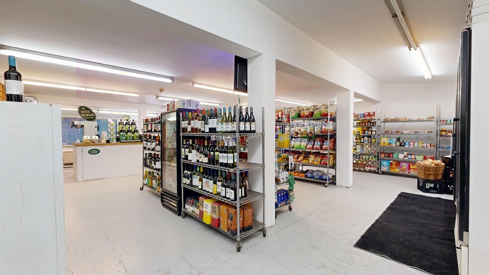 More Photos Of 130 Wardtown Rd, Freeport General Retail For Sale