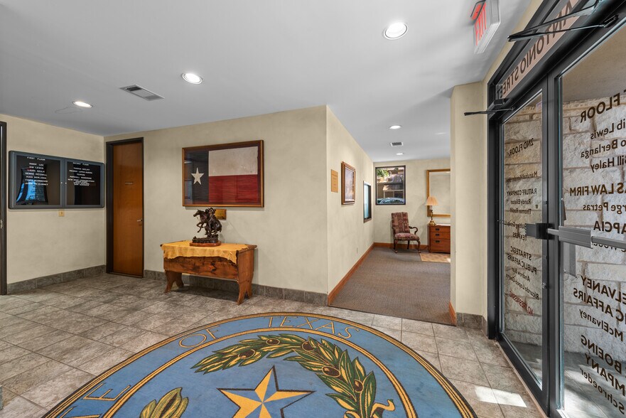 More Photos Of 1504 San Antonio St, Austin Loft Creative Space For Sale