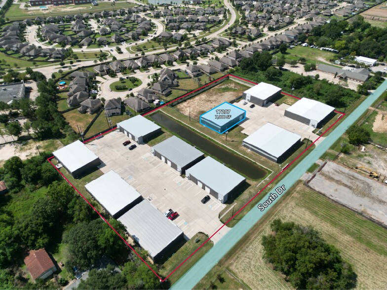 More Photos Of 17107 South Dr, Cypress Unknown For Lease