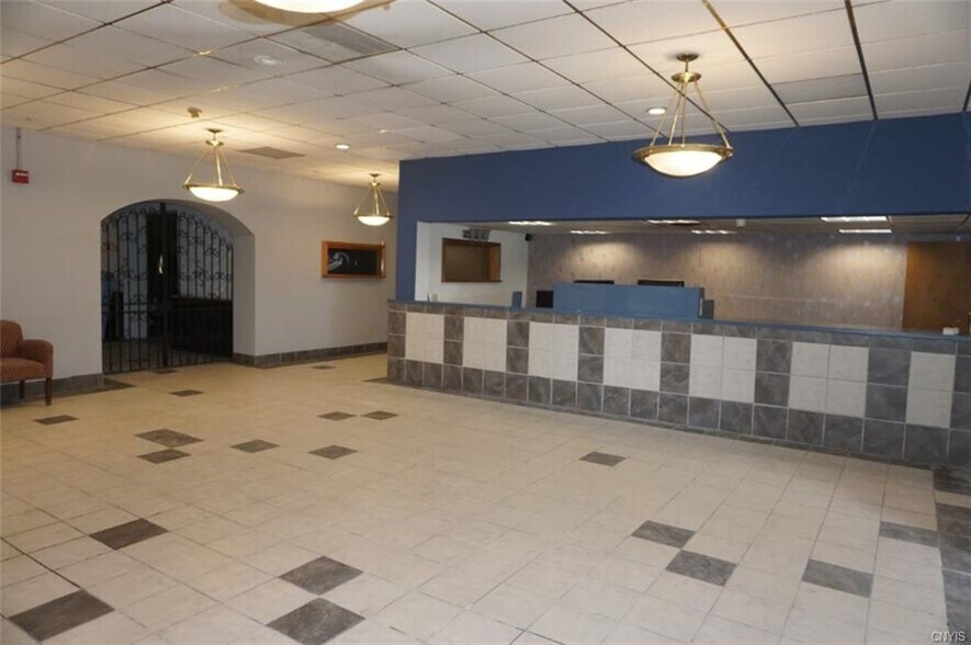 More Photos Of 125 N Main St, Newark Hotel For Sale