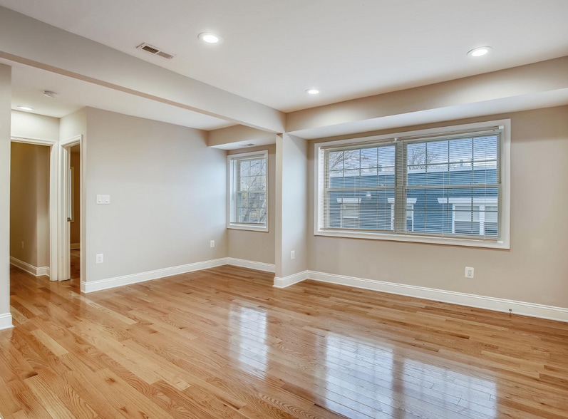 More Photos Of 4649 Hillside Rd SE, Washington Apartments For Sale