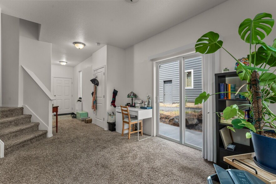 More Photos Of 363 SW Garfield Ave, Bend Apartments For Sale