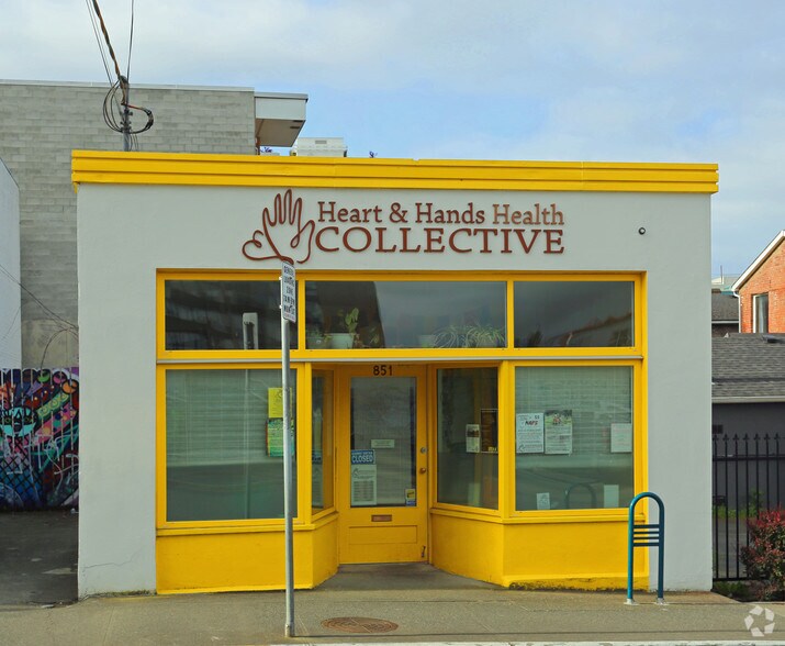 More Photos Of 851 Cormorant St, Victoria Office For Sale