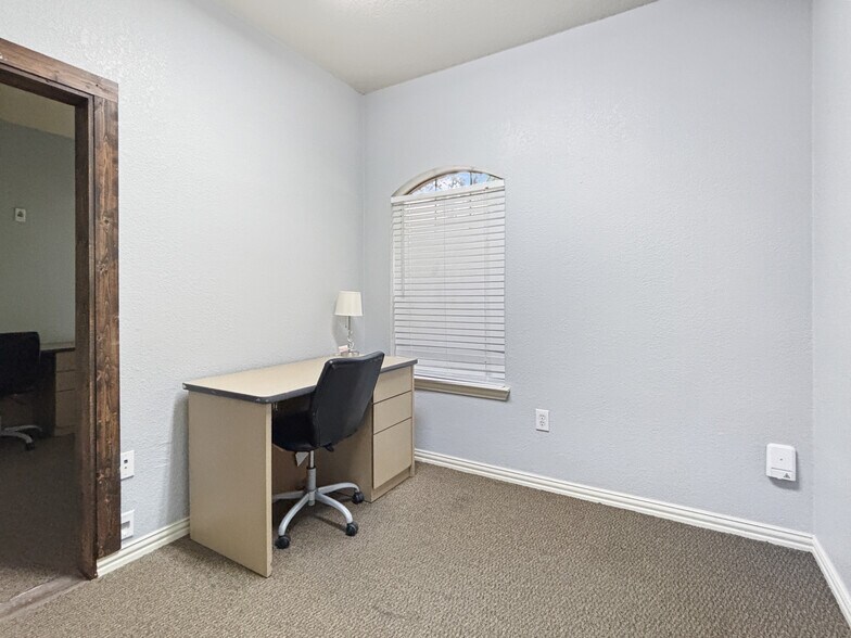 More Photos Of 2438 Lillian Miller Pky, Denton Office For Sale
