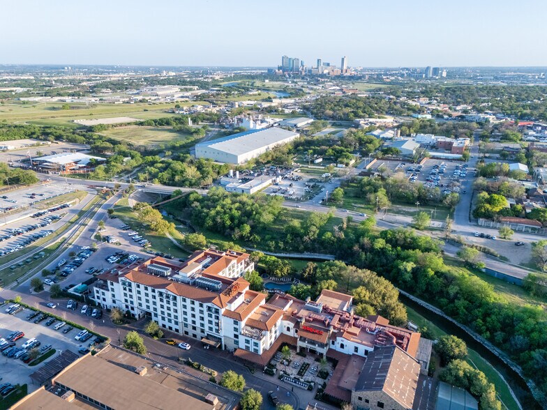 More Photos Of 319 NE 23rd St, Fort Worth Land For Sale