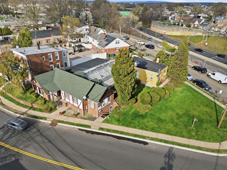 More Photos Of 630 Florida Grove Rd, Perth Amboy Apartments For Sale