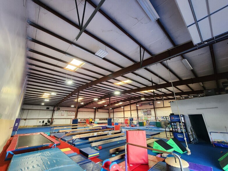 More Photos Of 1531 W Tipton St, Seymour Warehouse For Sale