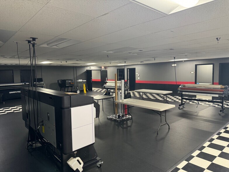 More Photos Of 7700 E 38th St, Tulsa Manufacturing For Sale