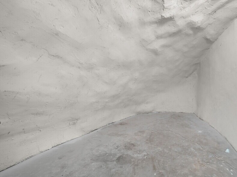 More Photos Of 1935 E Joy Ranch Rd, Phoenix Specialty For Sale