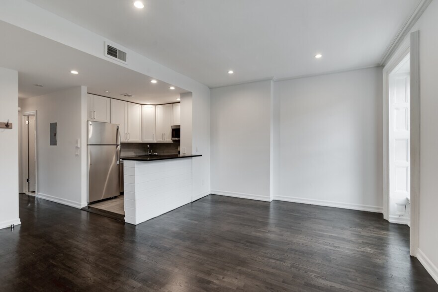 More Photos Of 426 Clermont Ave, Brooklyn Apartments For Sale