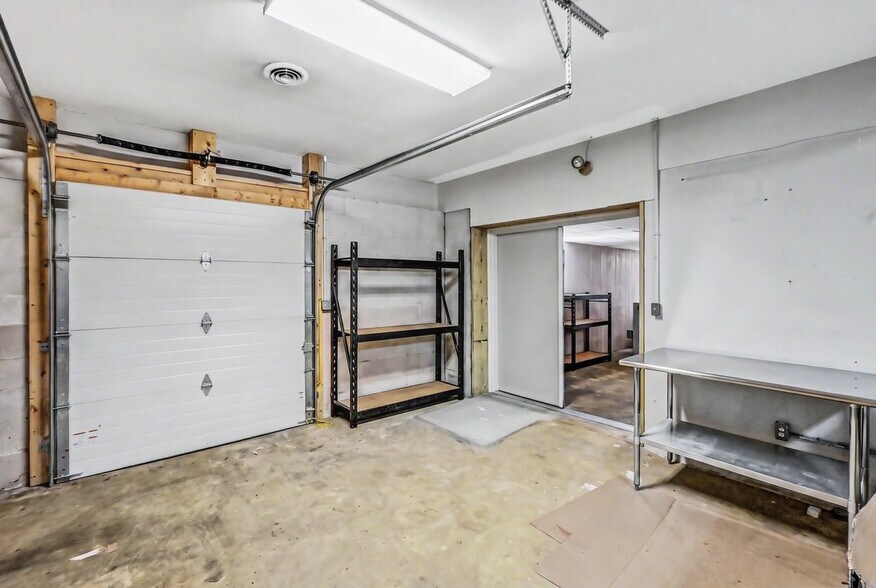 More Photos Of 15924 PA-407 Sr, Fleetville Office For Sale
