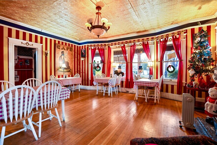 More Photos Of 1126 14th St, Modesto Restaurant For Sale