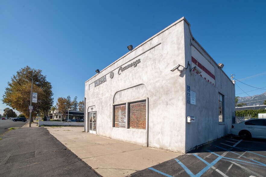 More Photos Of 9770 Foothill Blvd, Rancho Cucamonga Auto Dealership For Lease