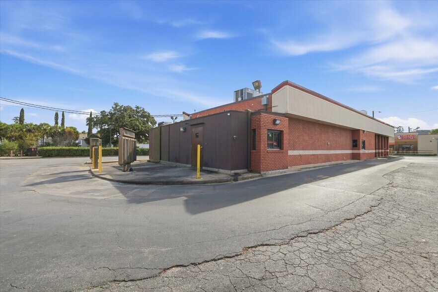 More Photos Of 1950 W Pensacola St, Tallahassee Fast Food For Lease