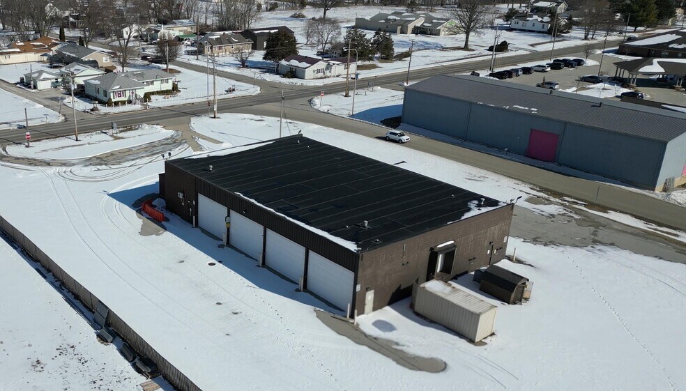 More Photos Of 200 E 14th St, Danville Warehouse For Sale