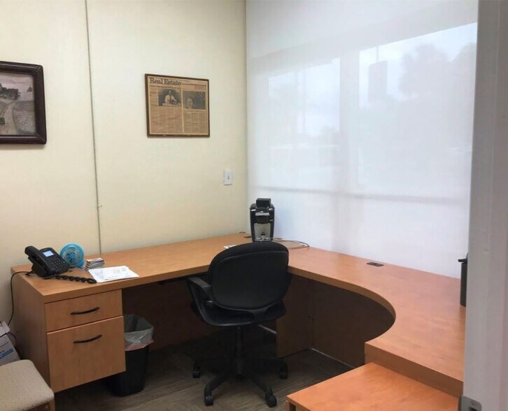 More Photos Of 7601-7625 Davie Road Ext, Hollywood Coworking Space