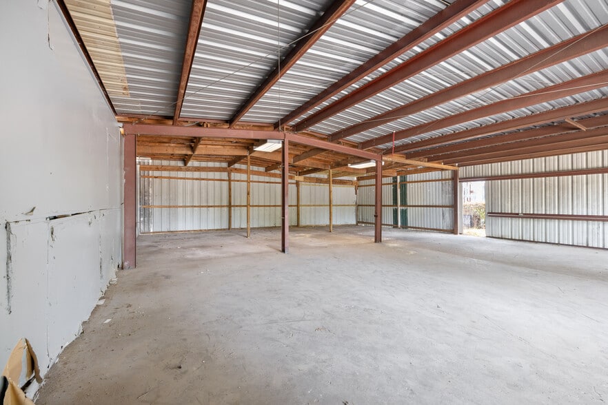 More Photos Of 1929 Havner Ln, Houston Warehouse For Sale