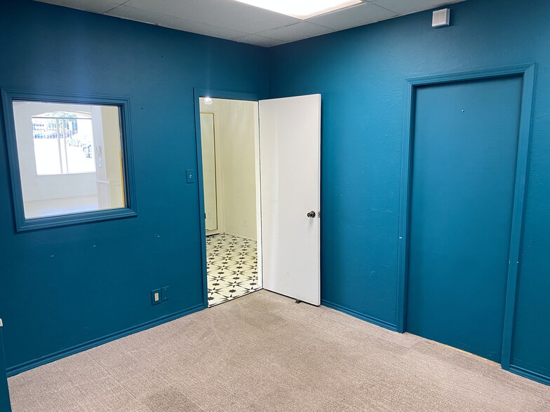 More Photos Of 2301 Midwestern Pky, Wichita Falls Unknown For Lease