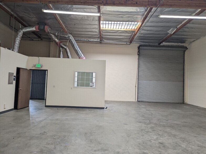 More Photos Of 4700 E Miller Dr, Temple City Warehouse For Lease