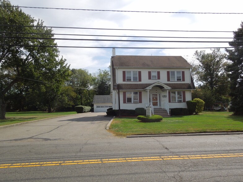 More Photos Of 142 Oak Tree Ave, South Plainfield Office For Lease