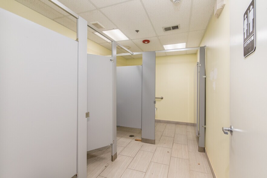 More Photos Of 6015-6049 Dempster St, Morton Grove Storefront Retail Office For Sale