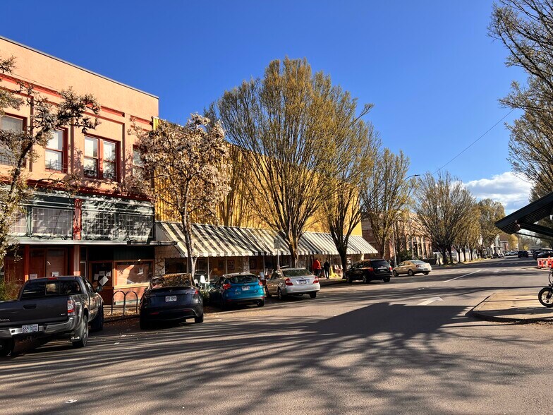 More Photos Of 233 SW 2nd St, Corvallis Storefront For Sale