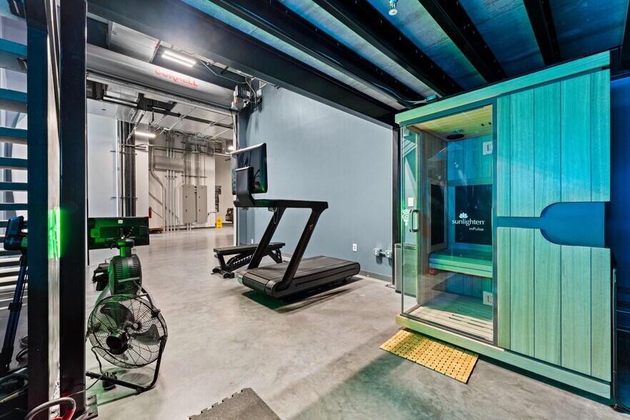 More Photos Of 4229 N FM 620 Hwy, Austin Showroom For Lease