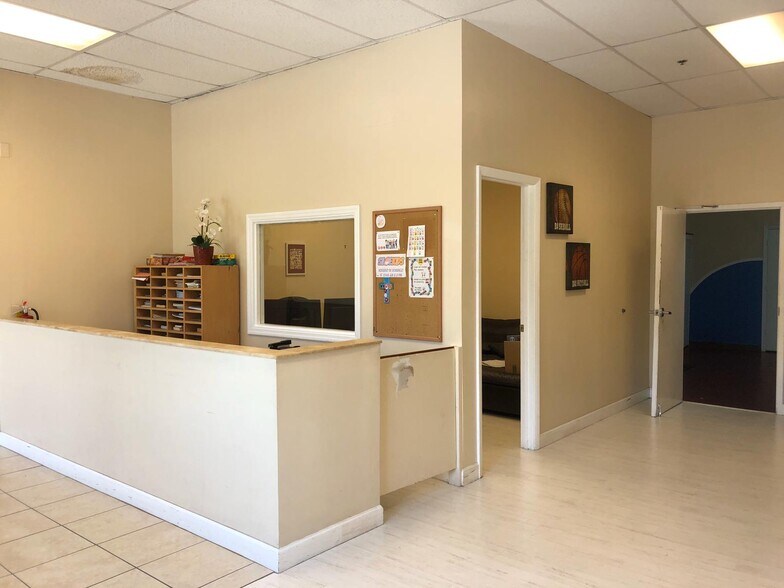 More Photos Of 17401 NW 2nd Ave, Miami Warehouse For Sale