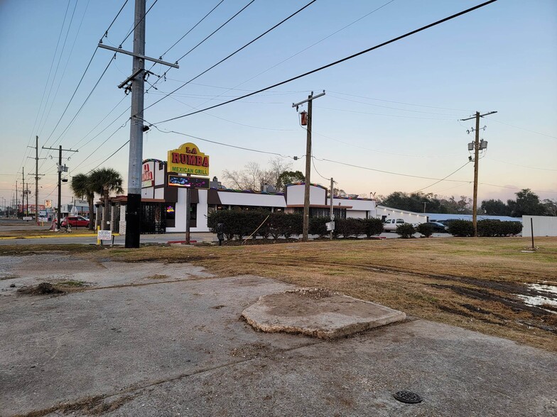 More Photos Of 1808 Ruth St, Sulphur Land For Sale