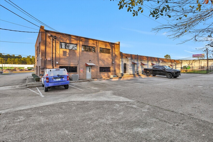 More Photos Of 3421 W Davis St, Conroe Medical For Lease