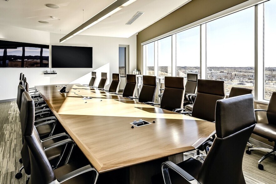 More Photos Of 18020 Burt St, Elkhorn Office For Lease