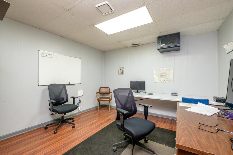 More Photos Of 51 E Side Hwy, Waynesboro Warehouse For Sale