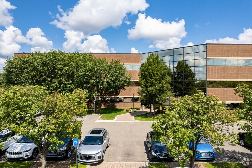 More Photos Of 38600 Van Dyke Ave, Sterling Heights Coworking Space