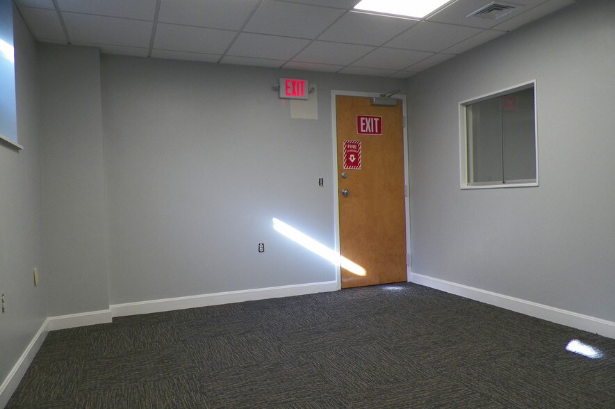 More Photos Of 1075 Smith St, Providence Medical For Lease
