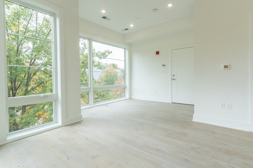 More Photos Of 5301 Connecticut Ave NW, Washington Apartments For Sale