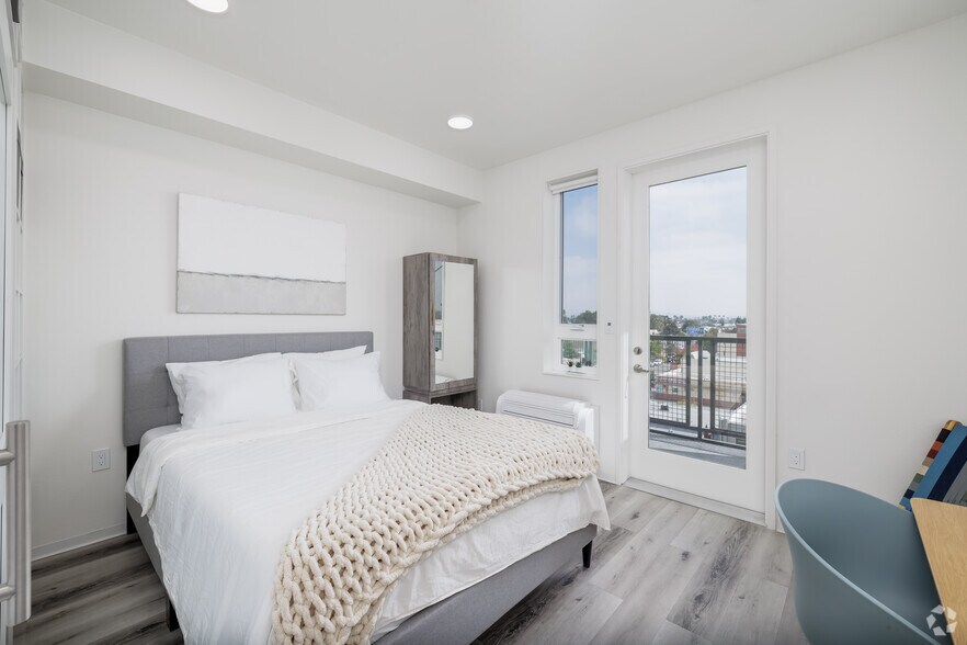 More Photos Of 2911 Adams Ave, San Diego Apartments For Lease