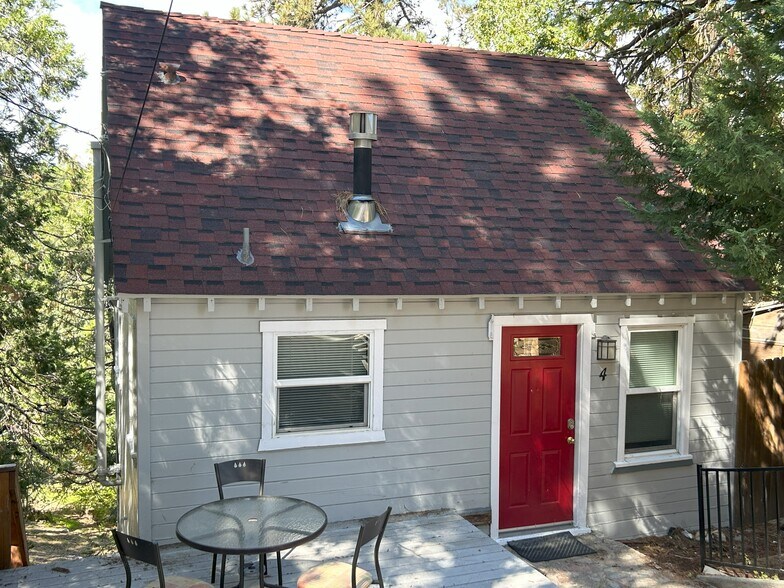 More Photos Of 2726 View Dr, Running Springs Hotel For Sale