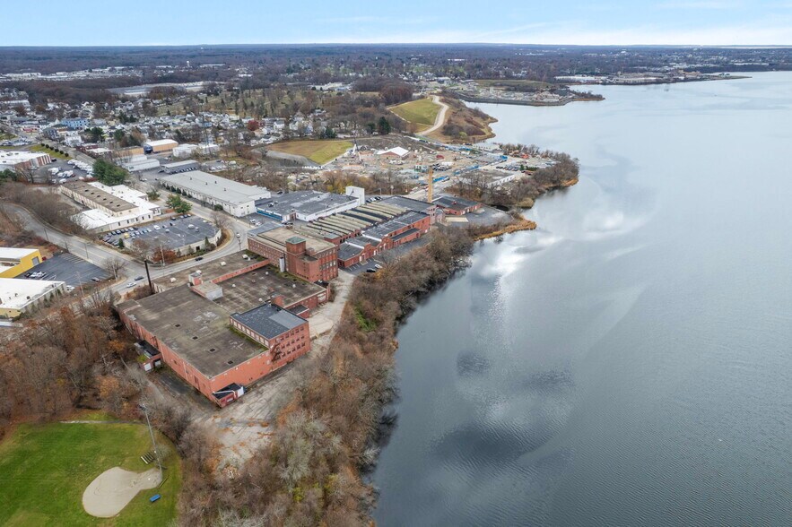 More Photos Of 727 School St, Pawtucket Manufacturing For Lease