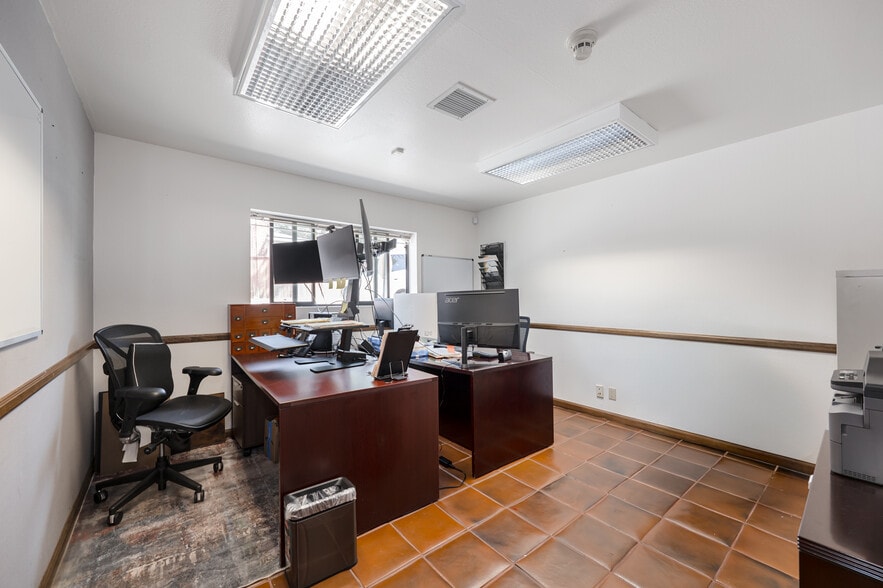 More Photos Of 635 W Foothill Blvd, Monrovia Loft Creative Space For Sale