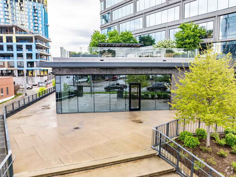 More Photos Of 10 Lea Ave, Nashville Office For Lease