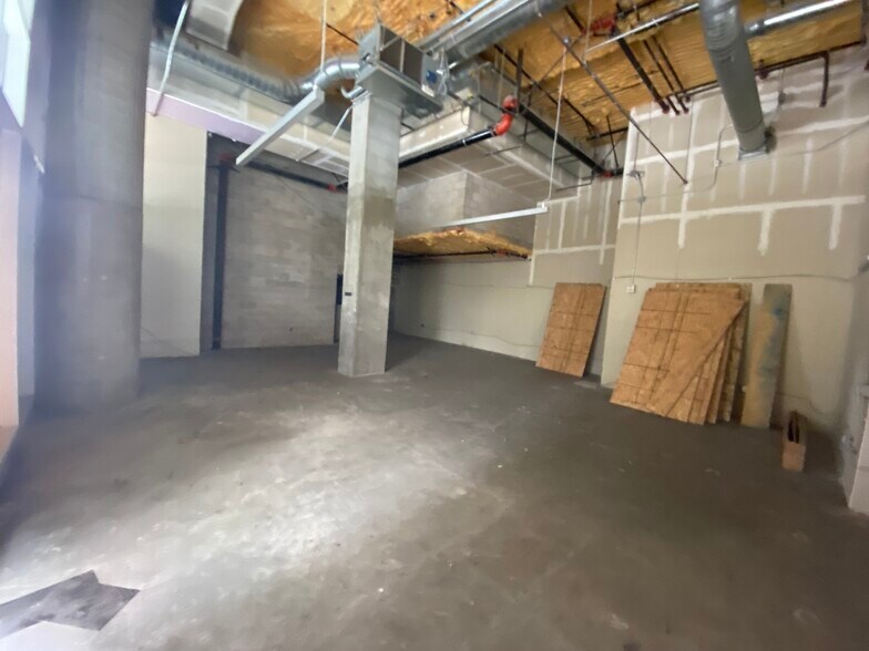More Photos Of 825 S Hill St, Los Angeles Apartments For Lease
