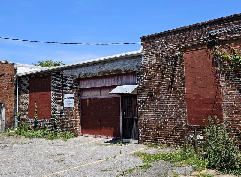 More Photos Of 1839 W Broad St, Richmond Storefront For Sale