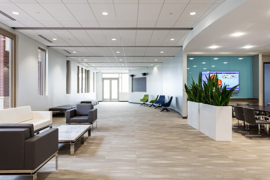More Photos Of 658 S 4th St, Louisville Medical For Lease