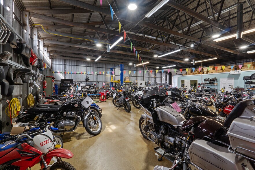 More Photos Of 7216 Hiram Douglasville Hwy, Douglasville Freestanding For Sale