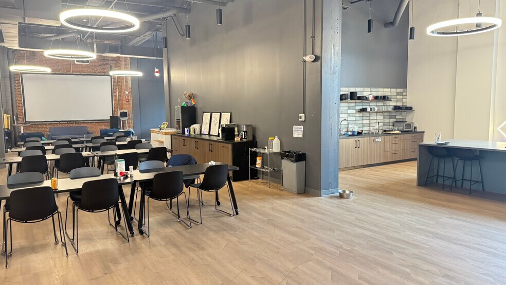 More Photos Of 100 Cambridge St, Charlestown Light Manufacturing For Lease