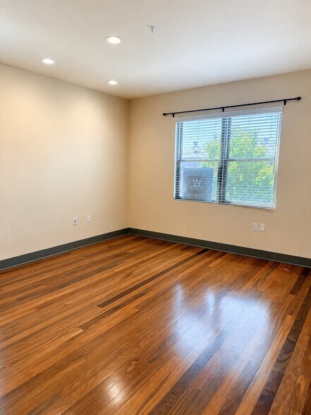 More Photos Of 1030 Seminary St, Napa Office For Sale