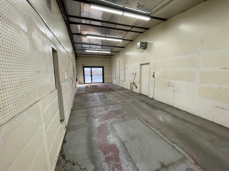 More Photos Of 8621 Fairview Rd, Charlotte Unknown For Lease