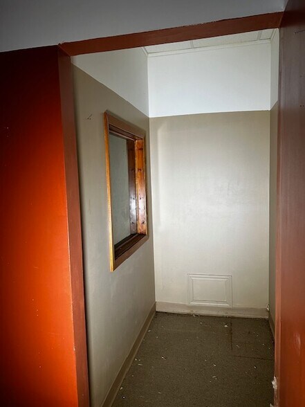 More Photos Of 2770 N Douglass St, Malden Storefront Retail Office For Sale